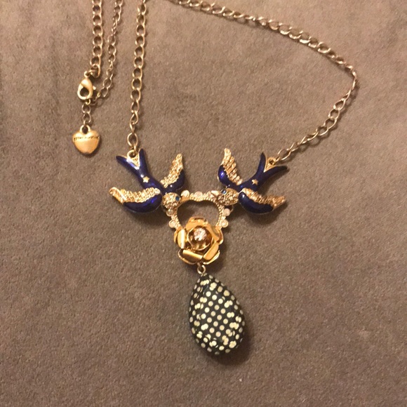 Betsy Johnson Blue Stone Pendant Necklace - Picture 2 of 2